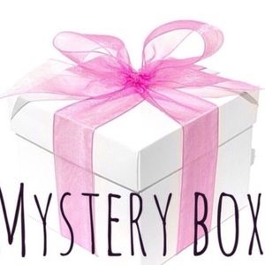 MYSTERY BOX🩷 check my reviews ! I PROMISE a bang for your bucks🙂 make an OFFER